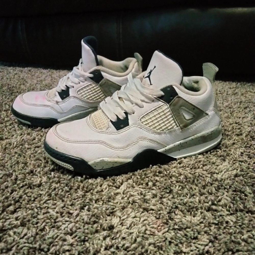 Kids Sneakers in White and Black